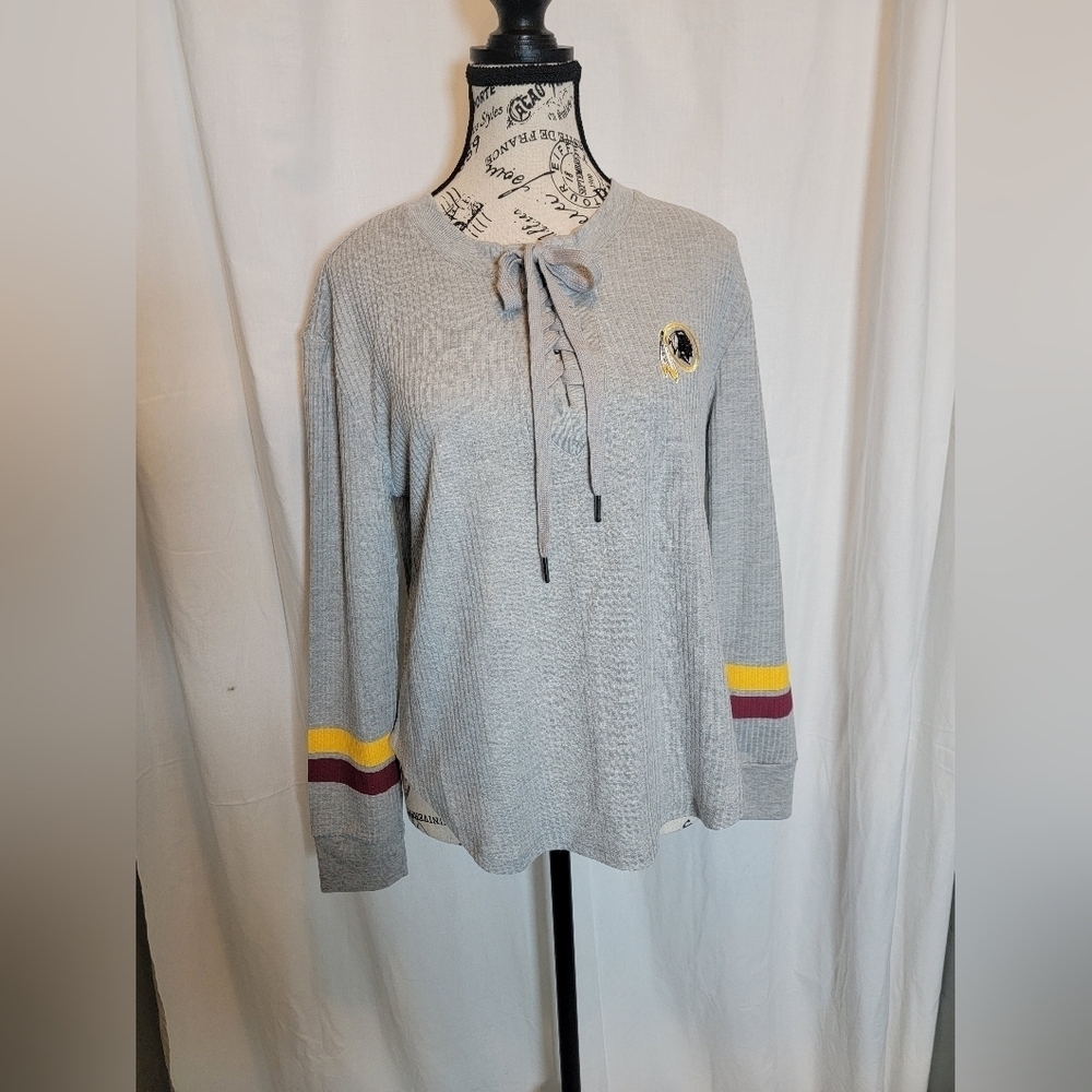 Junk Food Clothing Gray Long Sleeve Top with Washinton Redskin Logo New No Tags
